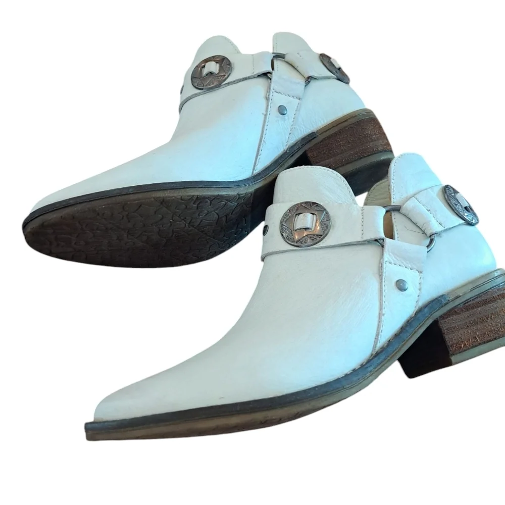 Vintage7 La Cienega Boot Booties White Leather Silver Disc Trim 8